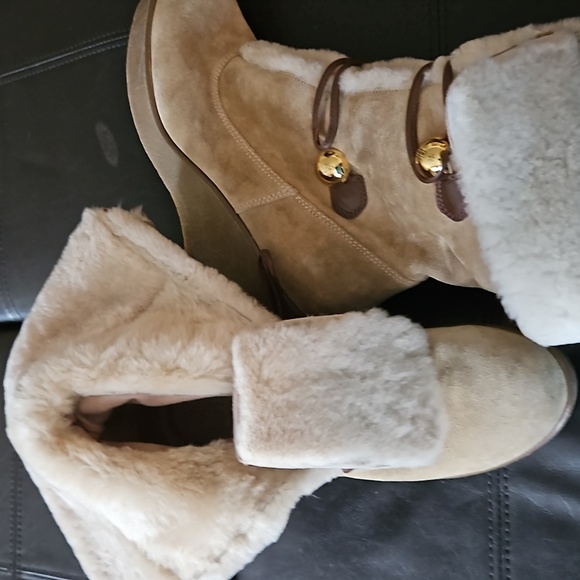 Coach fur lined boots! - Picture 6 of 10